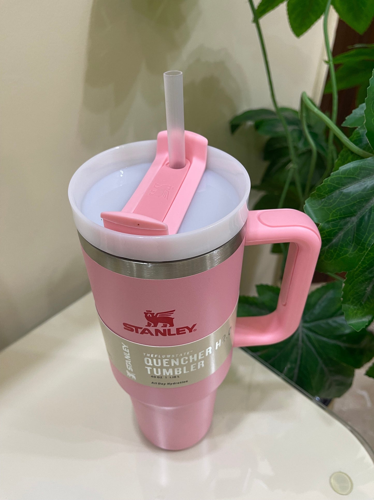 UAE Stock Stanley Quencher H2.0 FlowState Tumbler - Light pink