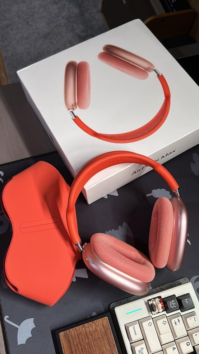 Magnetic Airpods Max Headphones