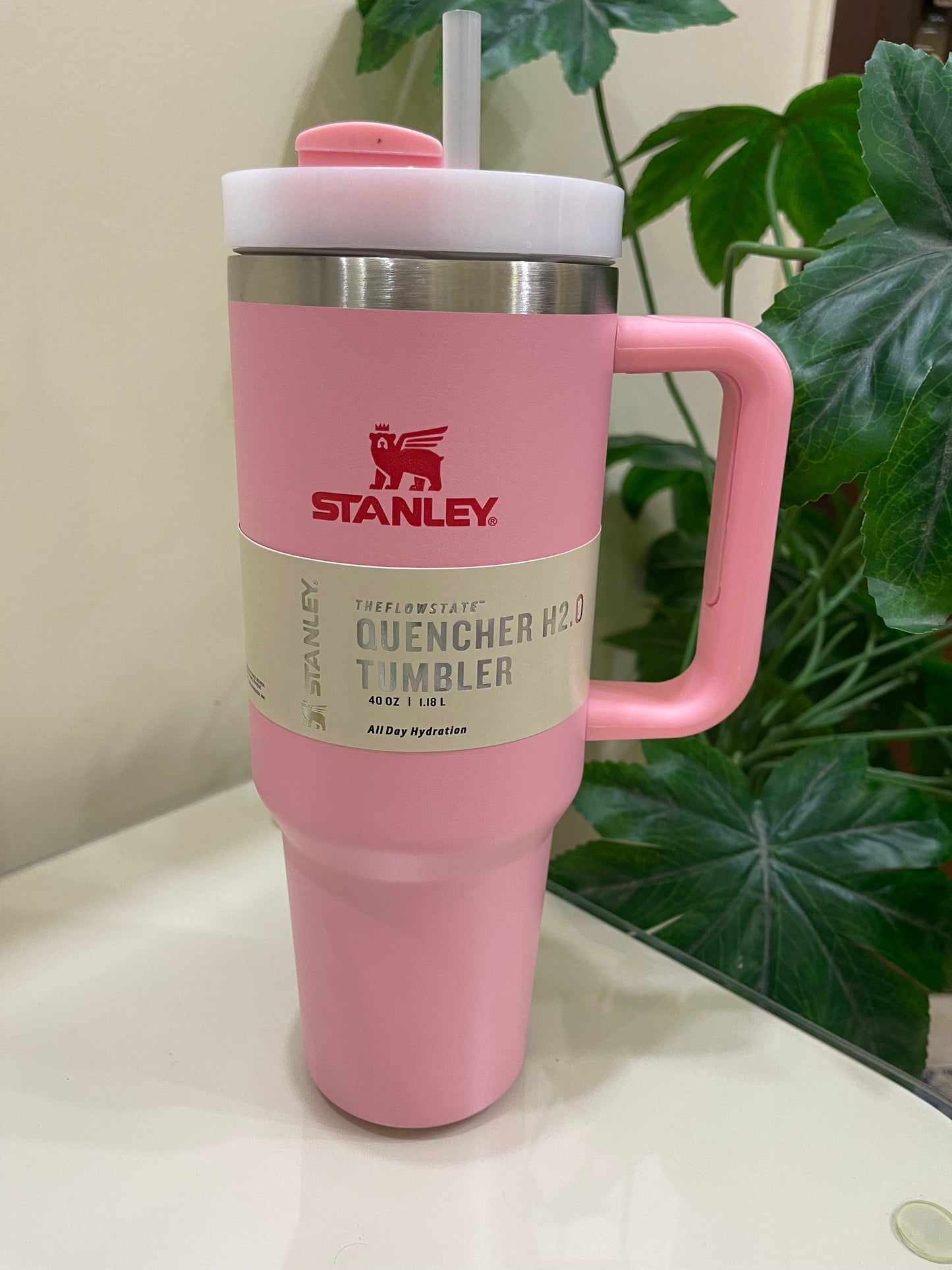 UAE Stock Stanley Quencher H2.0 FlowState Tumbler - Light pink